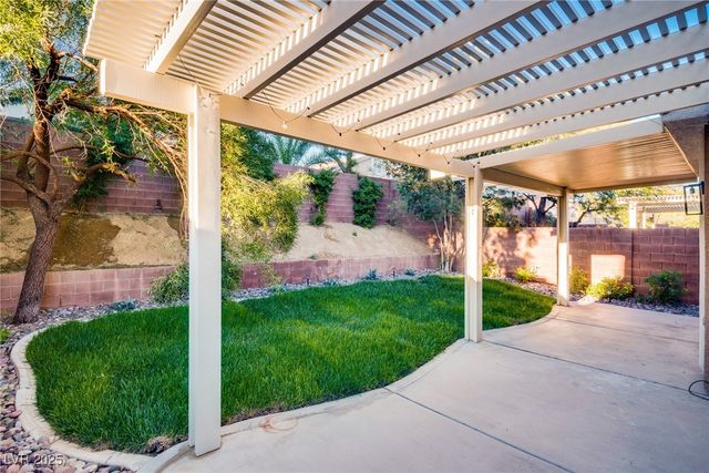 11086 Evvie Lane, Las Vegas, NV 89135