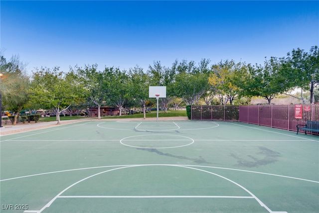 11086 Evvie Lane, Las Vegas, NV 89135