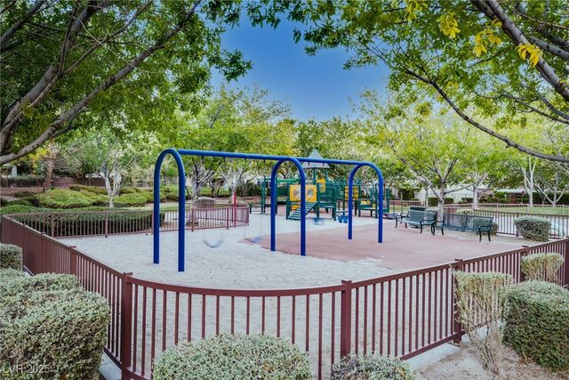 11086 Evvie Lane, Las Vegas, NV 89135