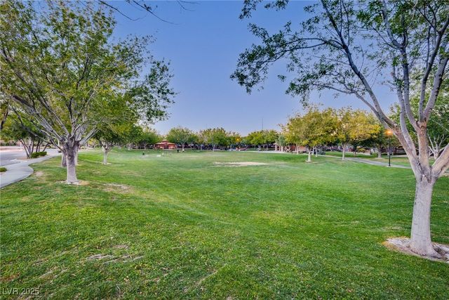 11086 Evvie Lane, Las Vegas, NV 89135