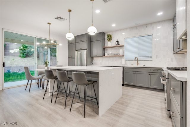 11086 Evvie Lane, Las Vegas, NV 89135