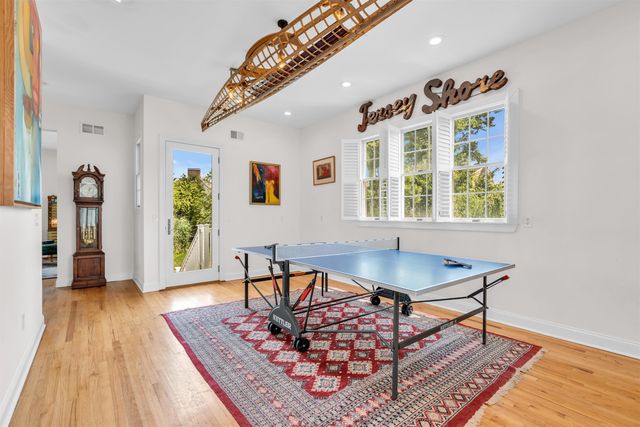 43 COLUMBUS DR, Monmouth Beach Boro, NJ 07750