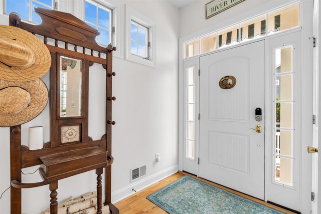 43 COLUMBUS DR, Monmouth Beach Boro, NJ 07750