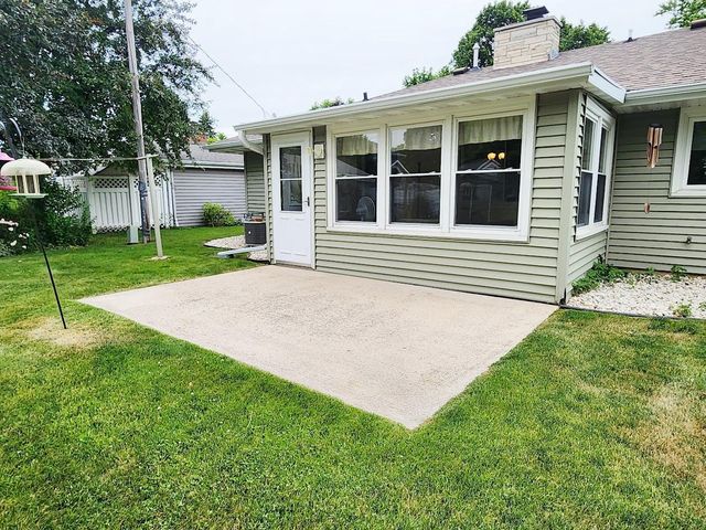 688 W DIVISION STREET, Fond Du Lac, WI 54935