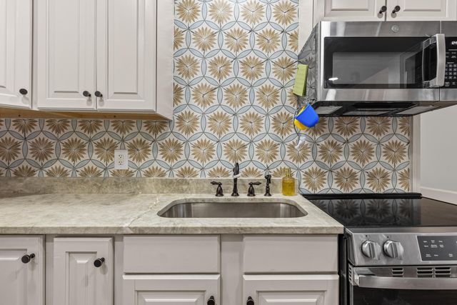 24 Hanover Street, Charleston, SC 29403