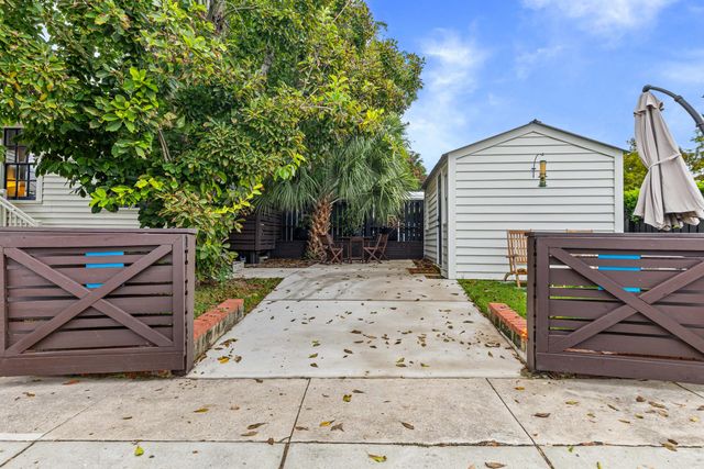 24 Hanover Street, Charleston, SC 29403