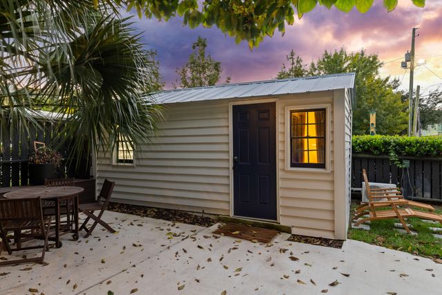 24 Hanover Street, Charleston, SC 29403