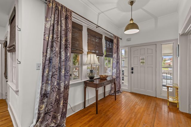 24 Hanover Street, Charleston, SC 29403