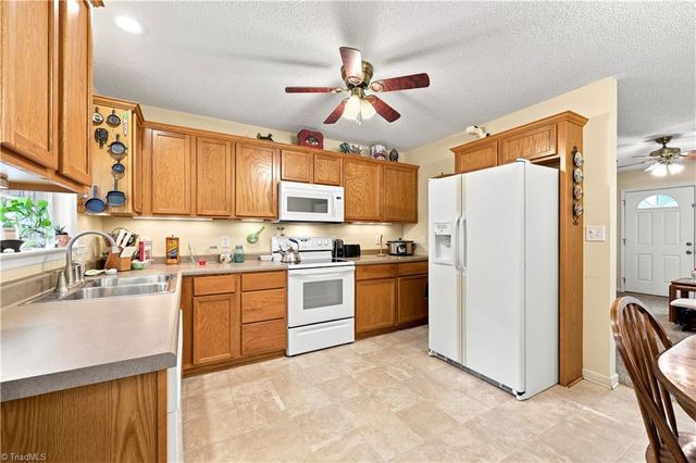 482 Moser Road, King, NC 27021