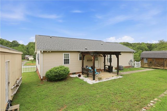 482 Moser Road, King, NC 27021