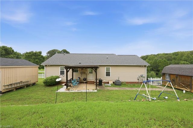482 Moser Road, King, NC 27021