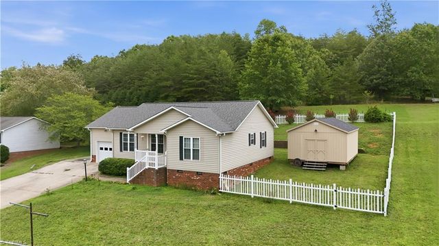 482 Moser Road, King, NC 27021