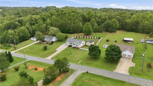 482 Moser Road, King, NC 27021