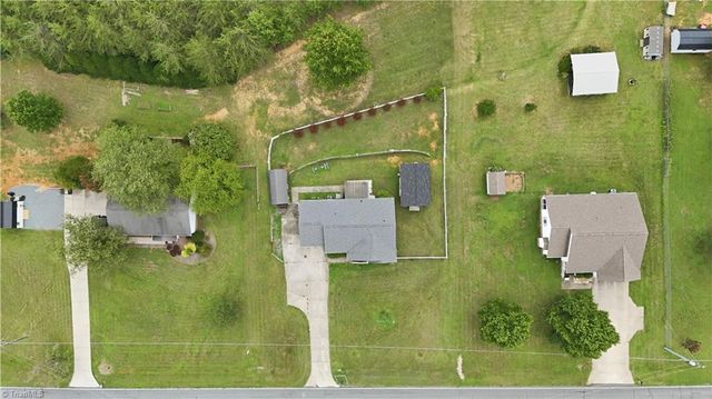 482 Moser Road, King, NC 27021