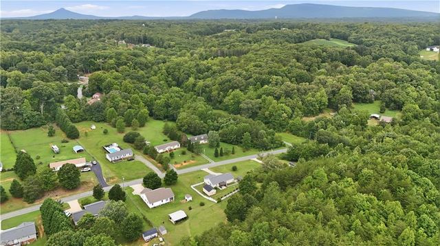 482 Moser Road, King, NC 27021
