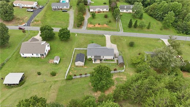 482 Moser Road, King, NC 27021