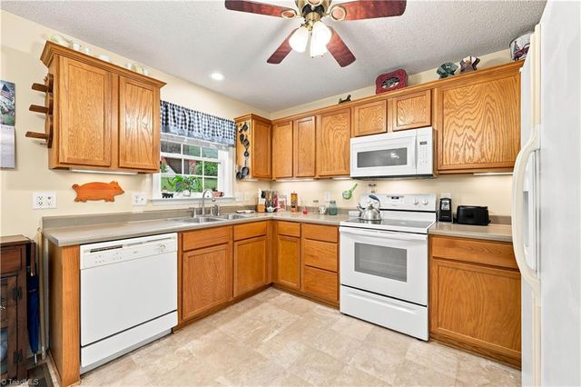 482 Moser Road, King, NC 27021