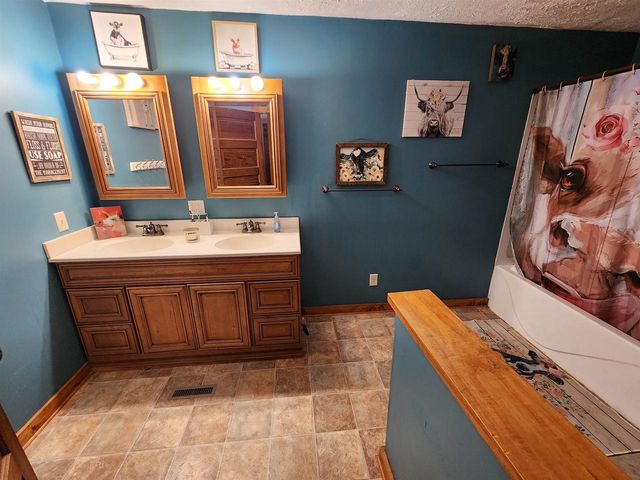 410 Parker Drive, Janesville, WI 53545