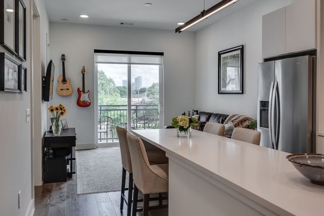 1125 10th Ave N Apt 210, Nashville, TN 37208