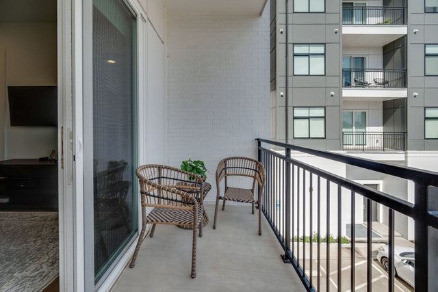1125 10th Ave N Apt 210, Nashville, TN 37208