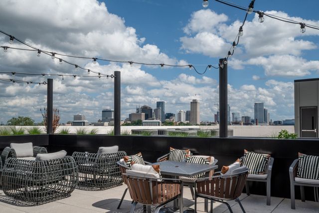 1125 10th Ave N Apt 210, Nashville, TN 37208