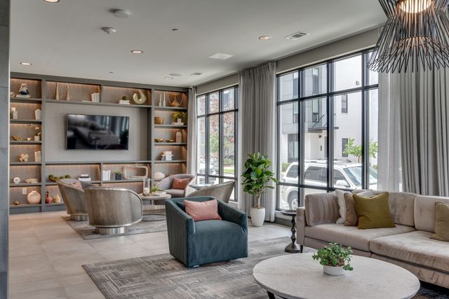 1125 10th Ave N Apt 210, Nashville, TN 37208