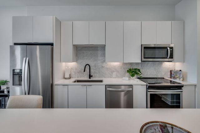 1125 10th Ave N Apt 210, Nashville, TN 37208