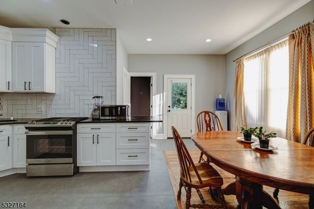 92 Steuben St, East Orange City, NJ 07018