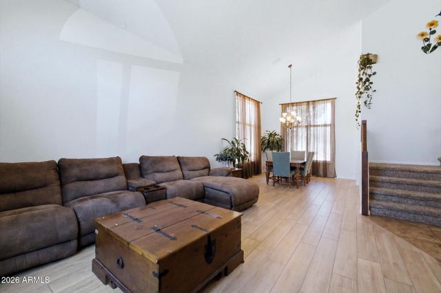 4601 E RAMUDA Drive, Phoenix, AZ 85050