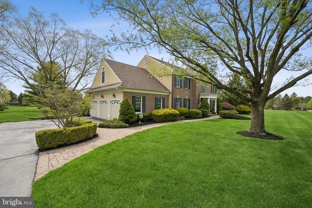 403 PROVIDENCE DR, Moorestown, NJ 08057
