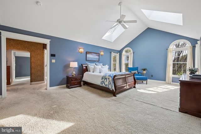 403 PROVIDENCE DR, Moorestown, NJ 08057