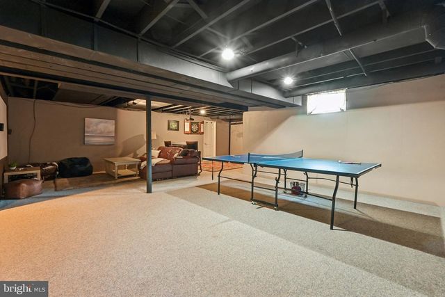 403 PROVIDENCE DR, Moorestown, NJ 08057