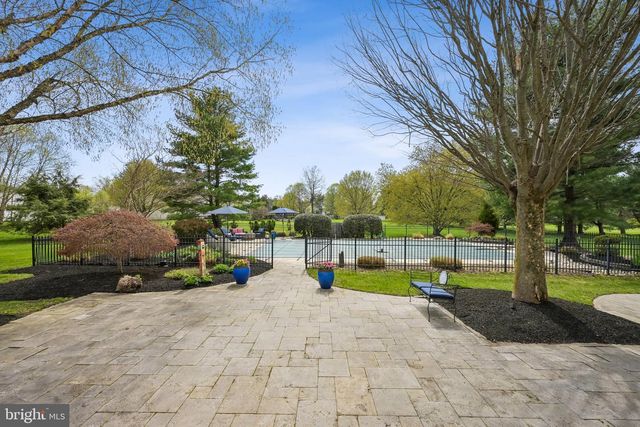 403 PROVIDENCE DR, Moorestown, NJ 08057