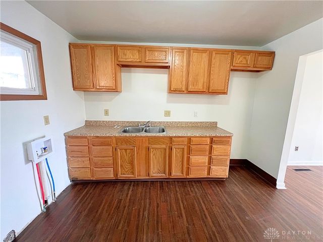 1708 S Gettysburg Avenue, Dayton, OH 45417