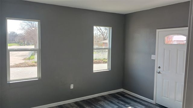 829 E Baltimore Avenue, Fort Worth, TX 76104