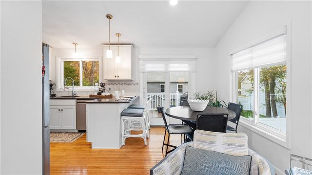 27 Great Oak Drive, Warwick, RI 02886