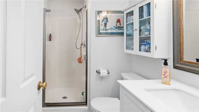 27 Great Oak Drive, Warwick, RI 02886