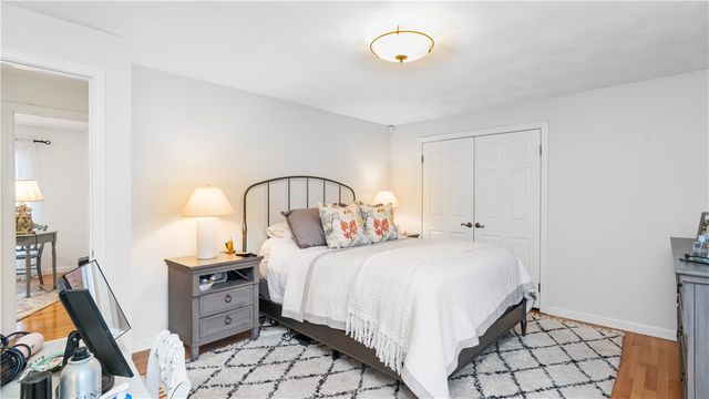 27 Great Oak Drive, Warwick, RI 02886