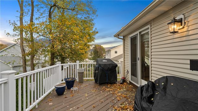 27 Great Oak Drive, Warwick, RI 02886