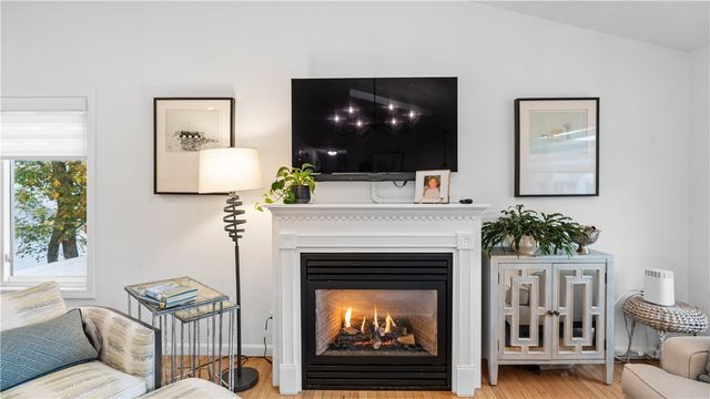 27 Great Oak Drive, Warwick, RI 02886