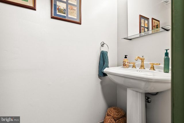 2114 LANG DR, Crofton, MD 21114