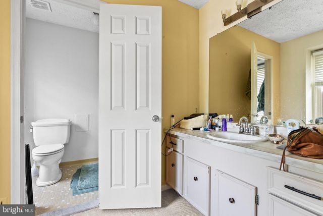 2114 LANG DR, Crofton, MD 21114