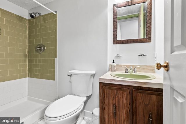 2114 LANG DR, Crofton, MD 21114