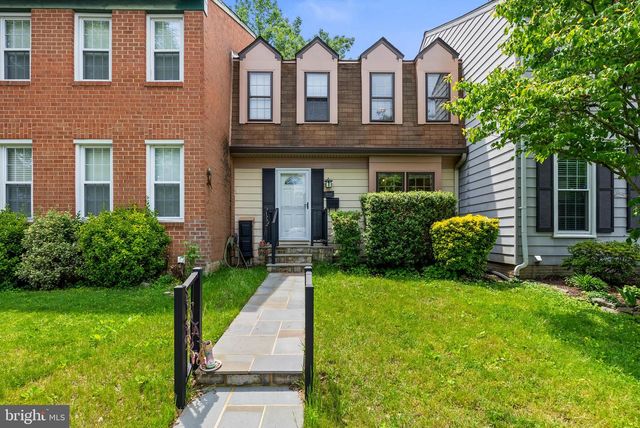 2114 LANG DR, Crofton, MD 21114