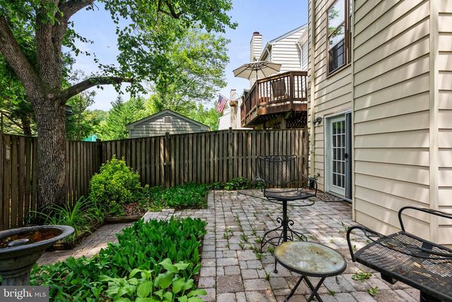 2114 LANG DR, Crofton, MD 21114