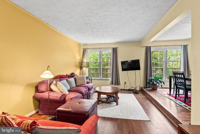 2114 LANG DR, Crofton, MD 21114