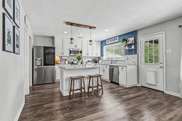 6144 Paddlefish Drive, Fort Worth, TX 76179