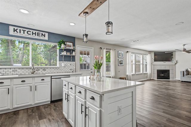 6144 Paddlefish Drive, Fort Worth, TX 76179