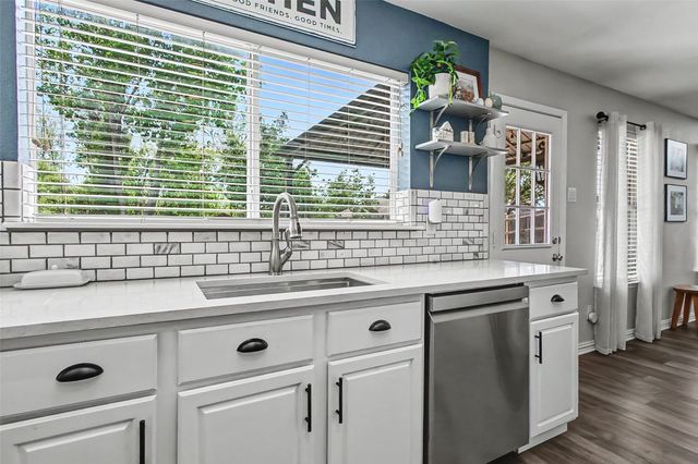 6144 Paddlefish Drive, Fort Worth, TX 76179