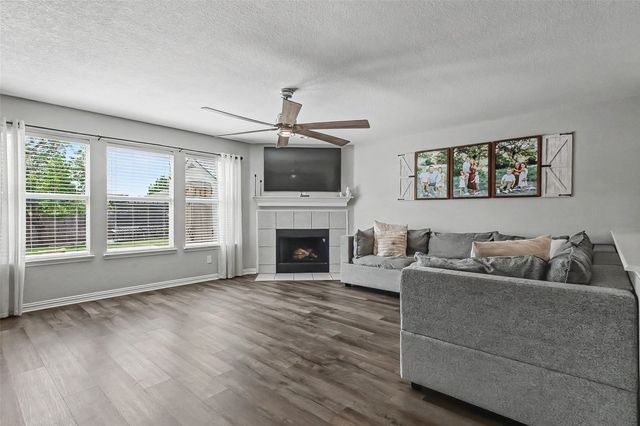 6144 Paddlefish Drive, Fort Worth, TX 76179